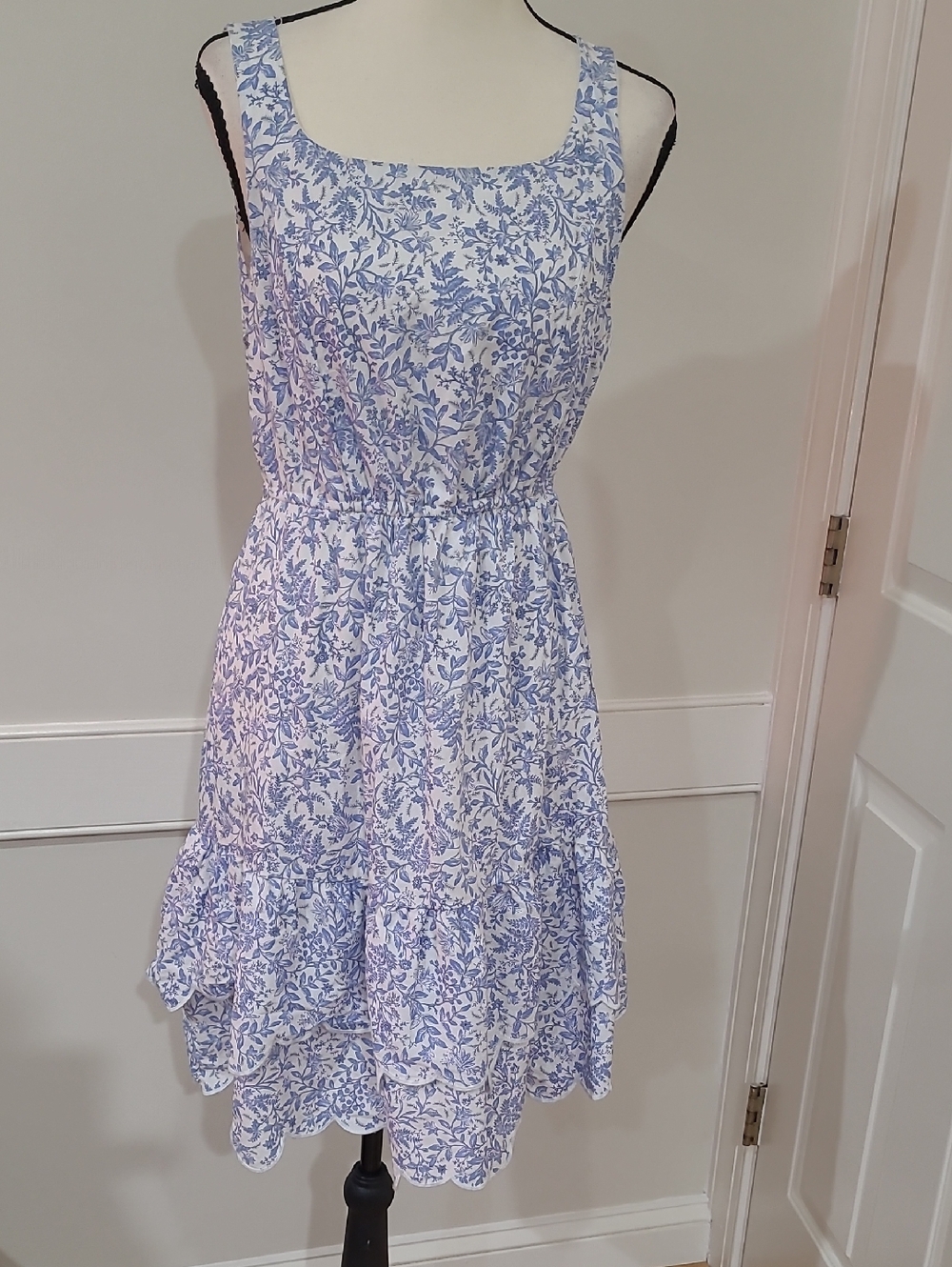 Indigo Rose Blue and White Floral Sleeveless Summer Dress - Size M